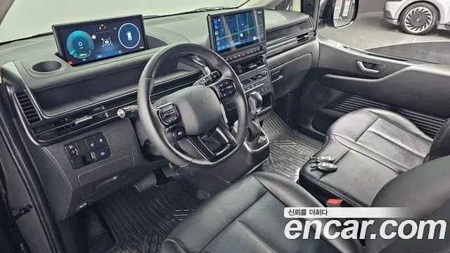 Hyundai Staria 2026 — Şəkil 11/31