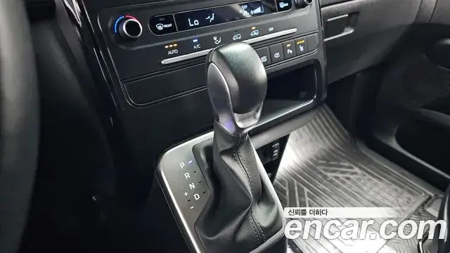 Hyundai Staria 2026 — Şəkil 17/31