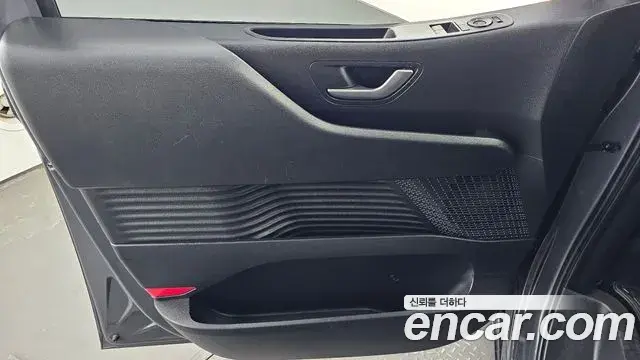 Hyundai Staria 2026 — Şəkil 19/31