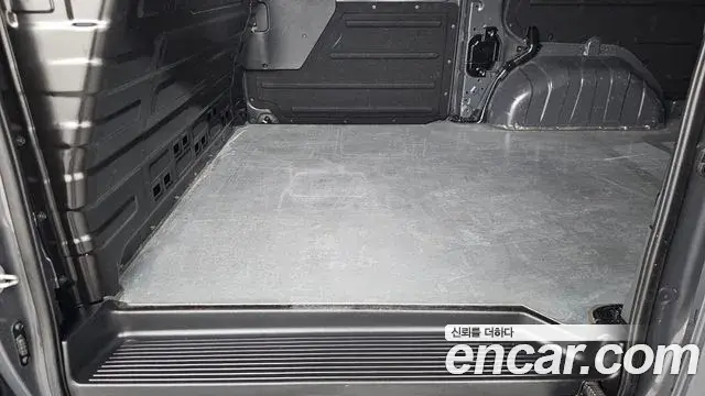 Hyundai Staria 2026 — Şəkil 30/31