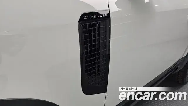 Land Rover Defender 2024 — Фото 20/20