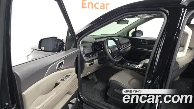 Kia Carnival 2025 — Photo 10/20