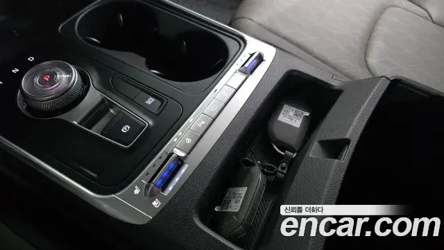 Kia Carnival 2025 — Photo 17/20