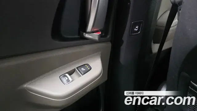 Kia Carnival 2025 — Photo 19/20