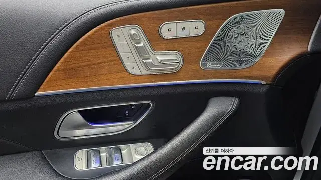 Mercedes-Benz GLE-Class 2019 — Фото 17/20