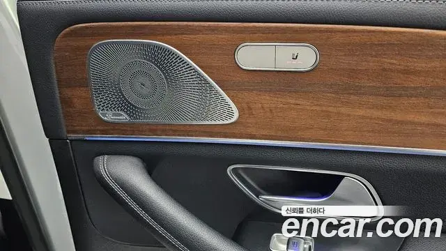 Mercedes-Benz GLE-Class 2019 — Photo 10/31