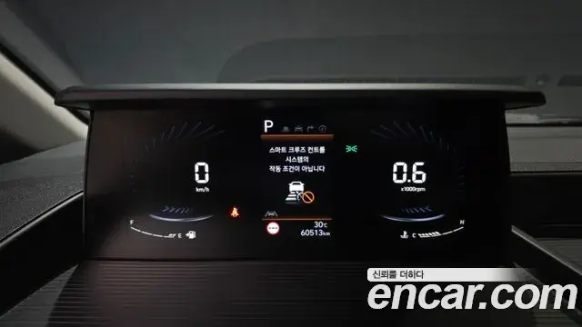 Hyundai Staria 2023 — Фото 8/20