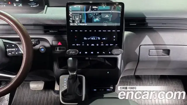Hyundai Staria 2023 — Фото 14/20