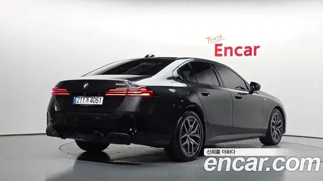 BMW 5 Series 2025 — ფოტო 5/32