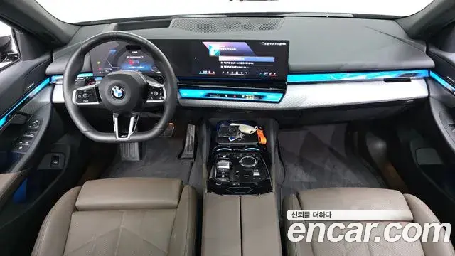 BMW 5 Series 2025 — ფოტო 21/32