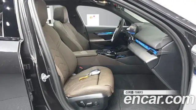 BMW 5 Series 2025 — ფოტო 20/32