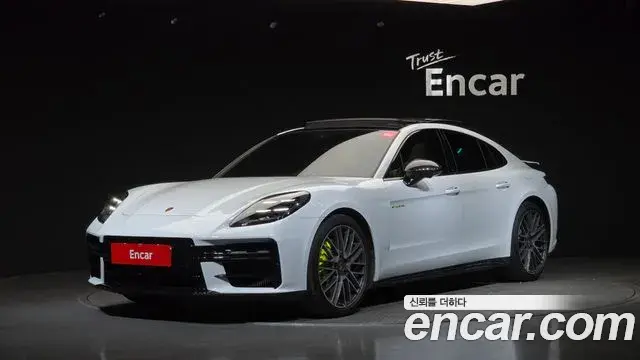 Porsche Panamera 2025 — ფოტო 34/34