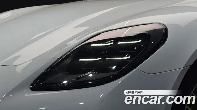Porsche Panamera 2025 — ფოტო 22/34