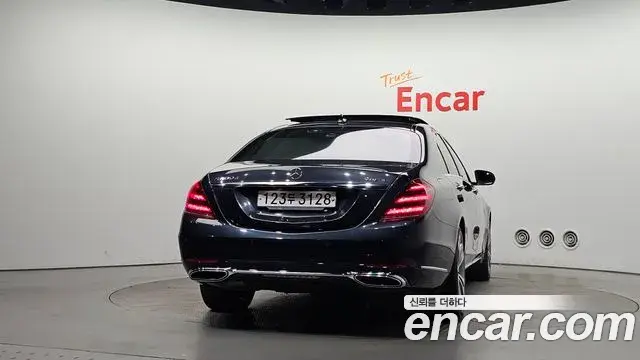 Mercedes-Benz S-Class 2018 — Photo 4/20