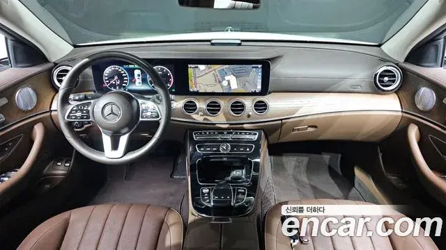 Mercedes-Benz E-Class 2019 — Фото 7/20