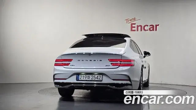 Genesis G80 2024 — Photo 16/20