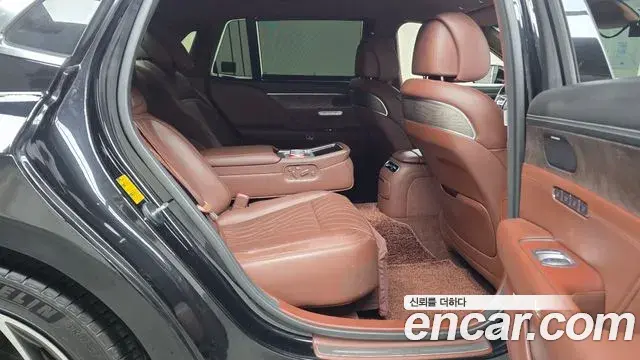 Genesis G90 2022 — Фото 12/20