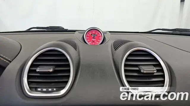 Porsche 718 Boxster 2019 — ფოტო 29/33