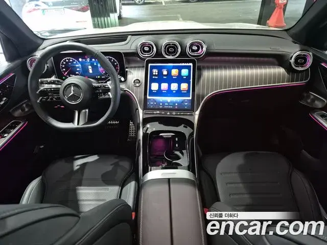 Mercedes-Benz GLC-Class 2026 — Photo 5/20