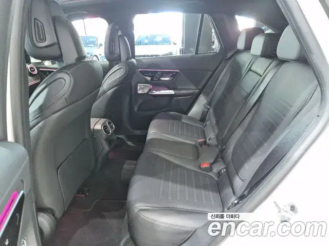 Mercedes-Benz GLC-Class 2026 — Photo 17/20