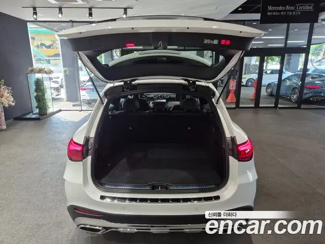 Mercedes-Benz GLC-Class 2026 — Photo 2/20