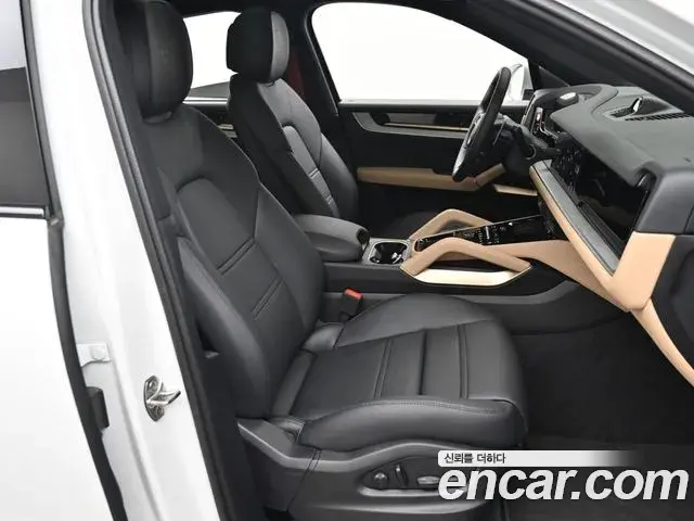 Porsche Cayenne 2025 — ფოტო 5/20
