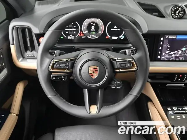 Porsche Cayenne 2025 — ფოტო 16/20