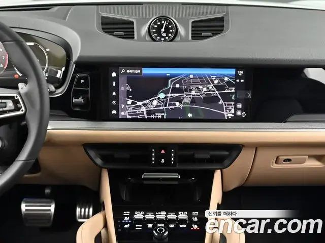 Porsche Cayenne 2025 — ფოტო 10/20