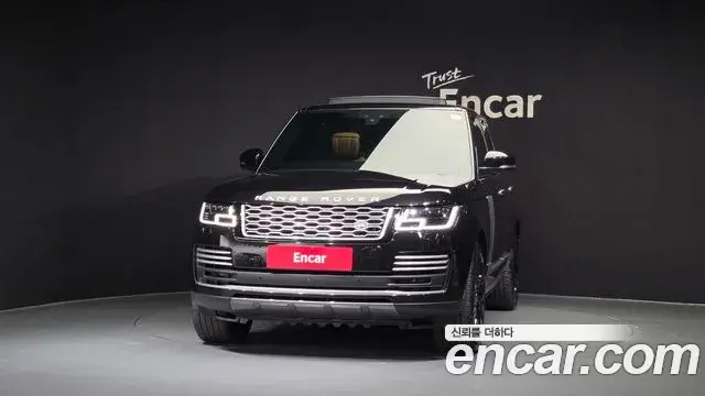 Land Rover Range Rover 2020 — ფოტო 2/20