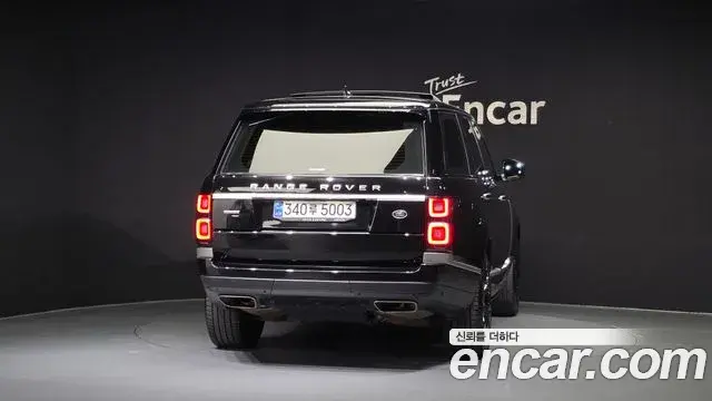 Land Rover Range Rover 2020 — ფოტო 17/20