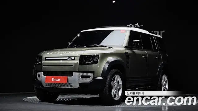 Land Rover Defender 2022 — ფოტო 25/33