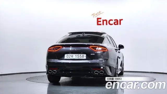 Kia Stinger 2018 — Фото 4/20