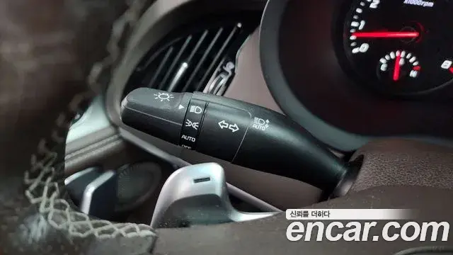 Kia Stinger 2018 — ფოტო 20/36