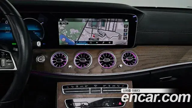 Mercedes-Benz E-Class 2021 — Фото 14/20