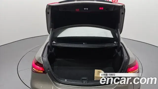 Mercedes-Benz E-Class 2021 — Фото 20/20
