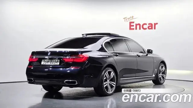 BMW 7 Series 2019 — Фото 2/20