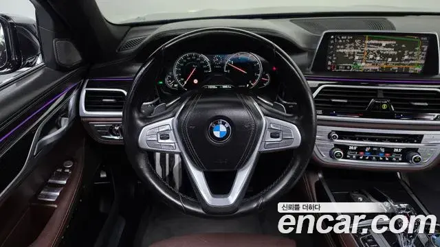 BMW 7 Series 2019 — Фото 12/20