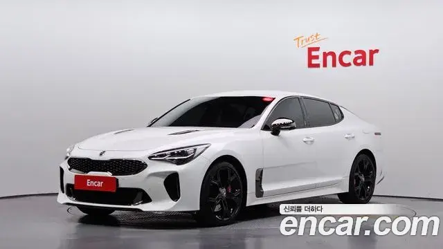 Kia Stinger 2019 — Фото 1/20