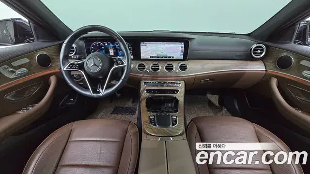 Mercedes-Benz E-Class 2022 — Фото 7/20