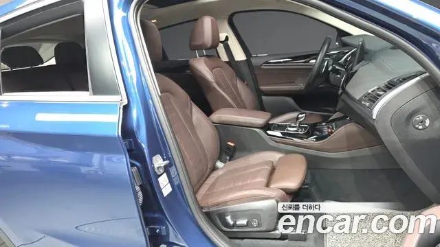 BMW X4 2023 — Фото 11/20