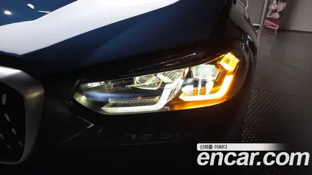BMW X4 2023 — Şəkil 24/38