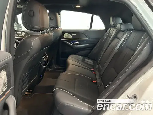 Mercedes-Benz GLE-Class 2026 — Photo 11/19