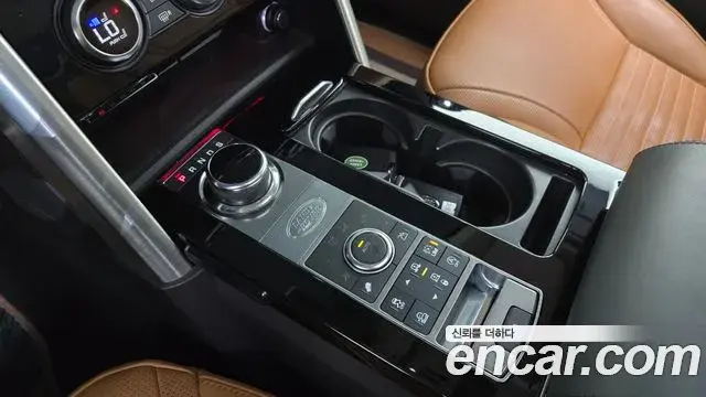 Land Rover Discovery 5 2019 — Photo 14/38