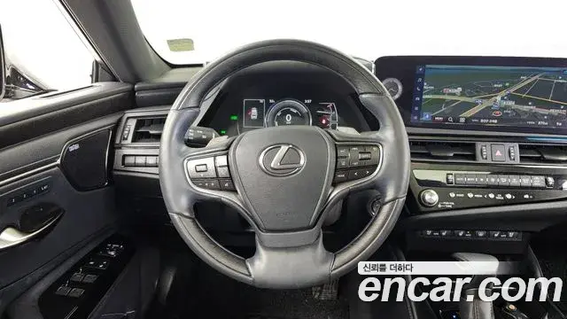 Lexus ES300h 2024 — ფოტო 5/35