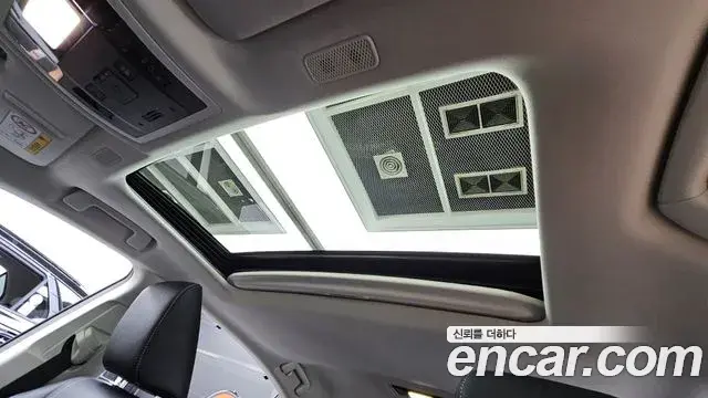 Lexus ES300h 2024 — ფოტო 24/35