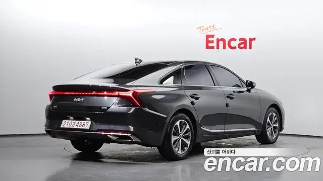 Kia K8 2022 — Şəkil 15/33