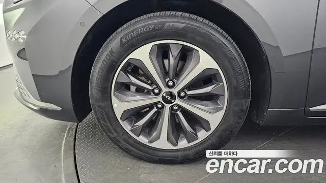 Kia K8 2022 — Şəkil 21/33