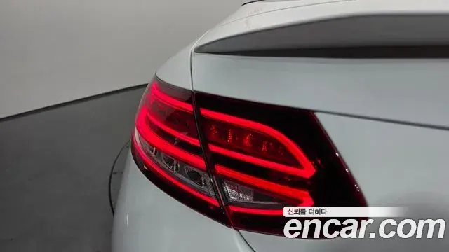 Mercedes-Benz C-Class 2019 — Photo 29/30