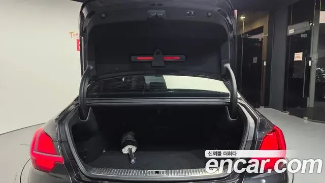 Kia The K9 2021 — Photo 20/20