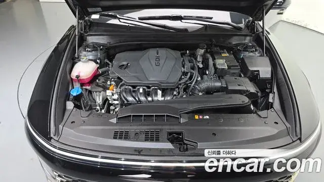 Hyundai Grandeur Hybrid 2023 — ფოტო 3/20
